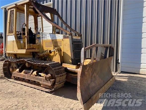CAT D3C 履帶推土機