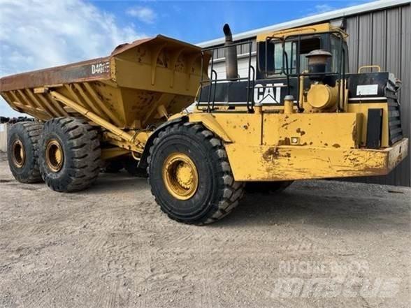 CAT D400E 鉸接式起吊車