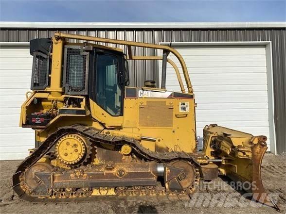 CAT D5M XL 履帶推土機