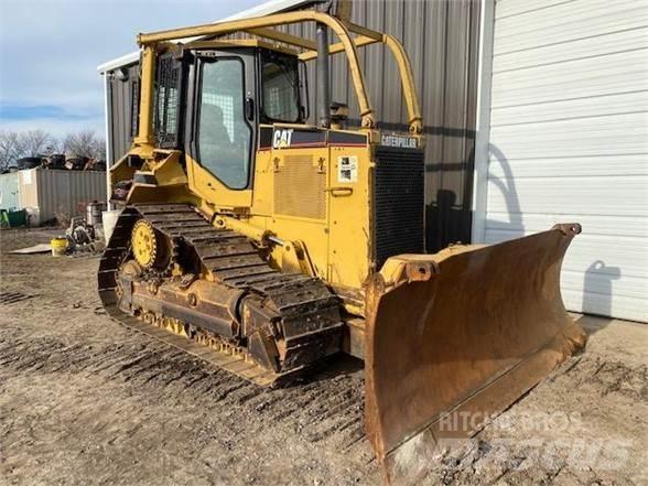 CAT D5M XL 履帶推土機