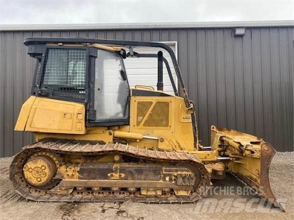 CAT D6K 履帶推土機