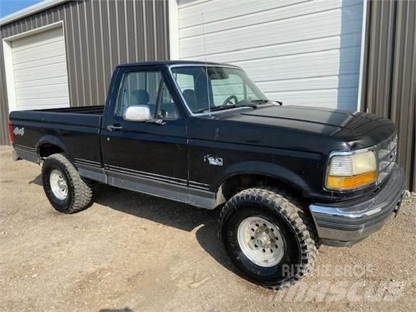 Ford F150 皮卡.傳統半斗卡車/側卸板