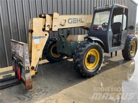 Gehl RS6-42 伸縮臂操作車