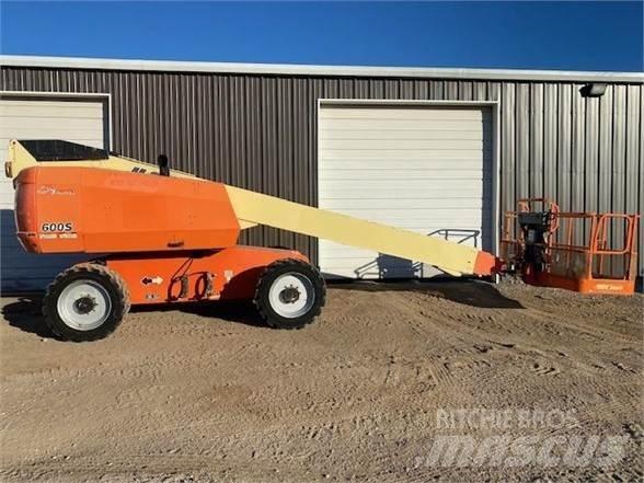 JLG 600S 伸縮臂高空作業車