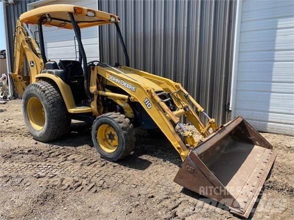 John Deere 110 反鏟裝載機