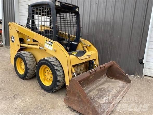 John Deere 315 滑移轉向裝載機