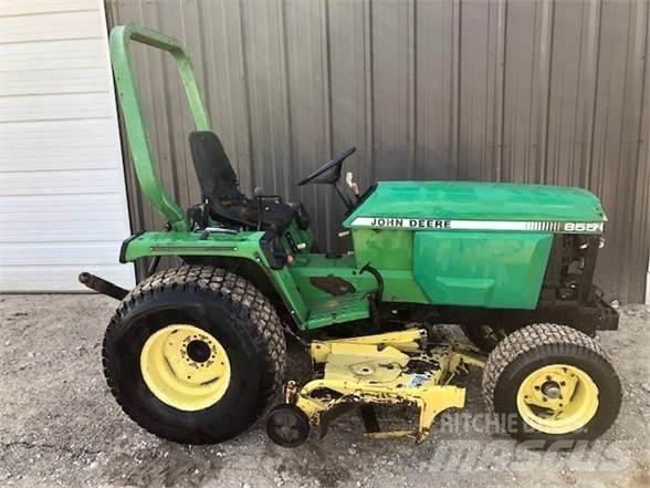 John Deere 855 曳引機