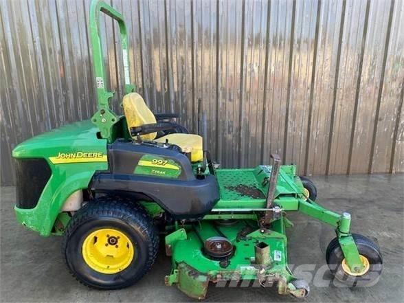 John Deere 997 零迴轉割草機
