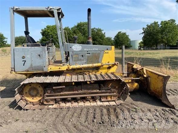 Komatsu D32P-1 履帶推土機