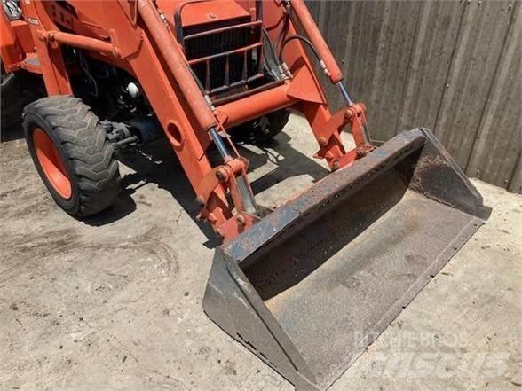 Kubota L48 反鏟裝載機