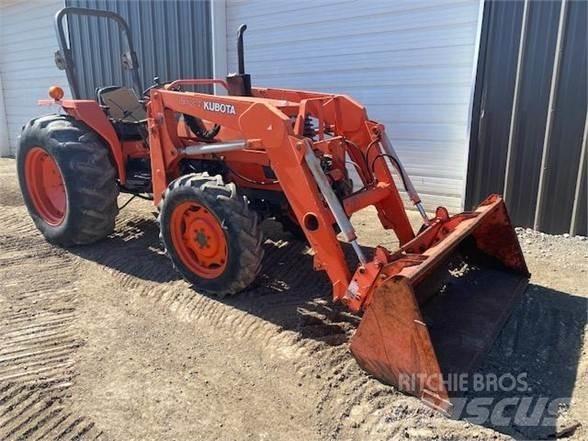 Kubota M4700 曳引機