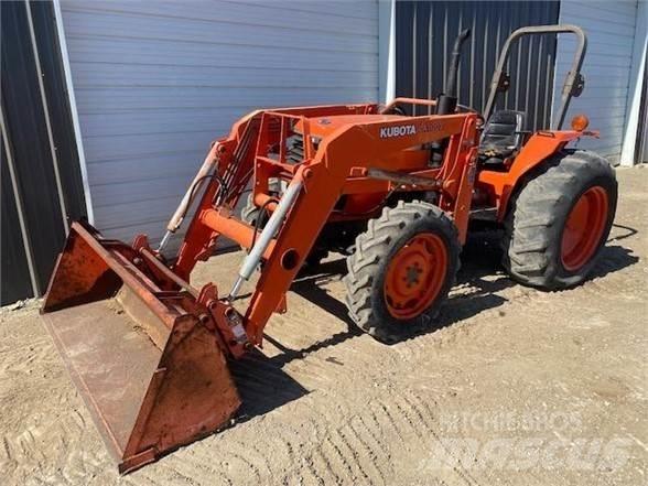 Kubota M4700 曳引機
