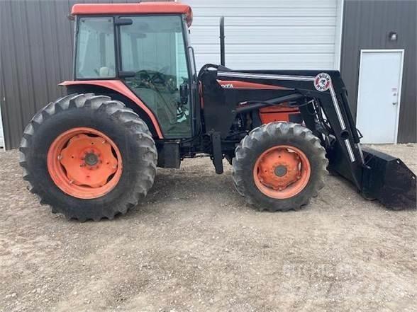 Kubota M9000 曳引機