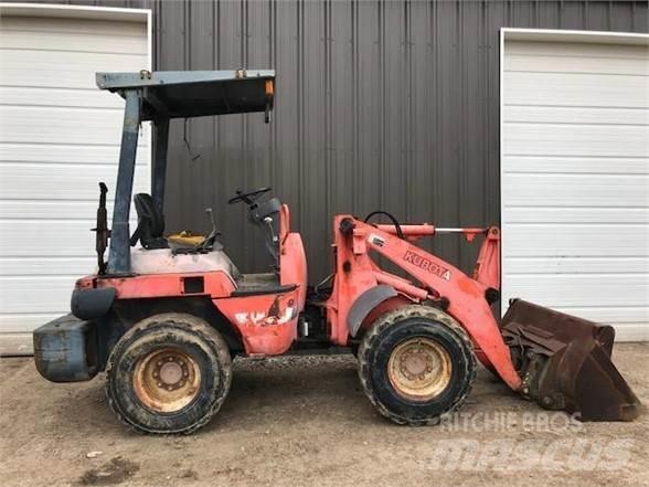 Kubota R420 輪胎式裝載機