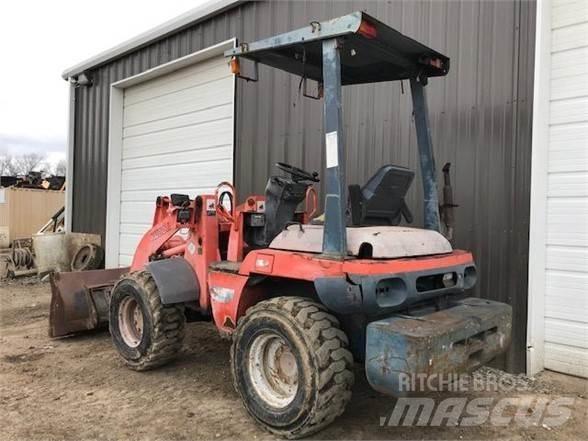 Kubota R420 輪胎式裝載機