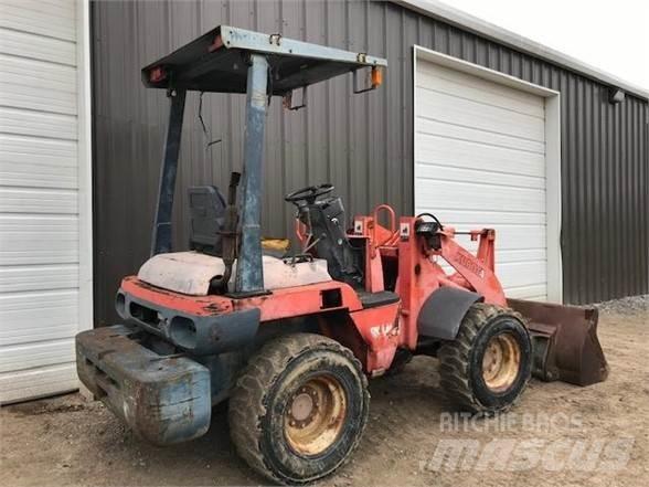 Kubota R420 輪胎式裝載機