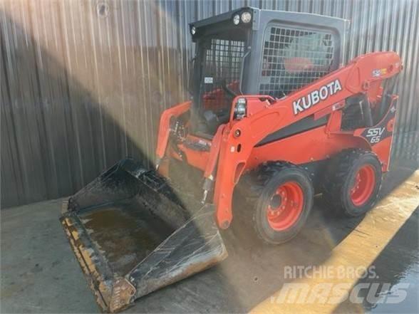 Kubota SSV65 滑移轉向裝載機