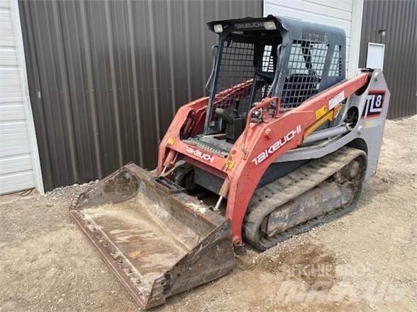 Takeuchi TL8 滑移轉向裝載機