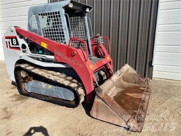 Takeuchi TL8 滑移轉向裝載機