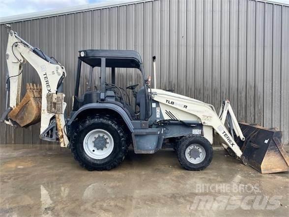 Terex TLB840R 反鏟裝載機