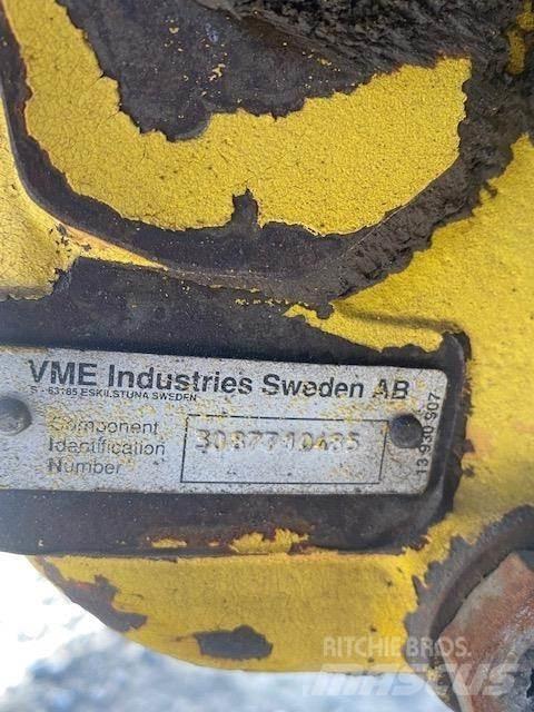 Volvo A25C 鉸接式起吊車
