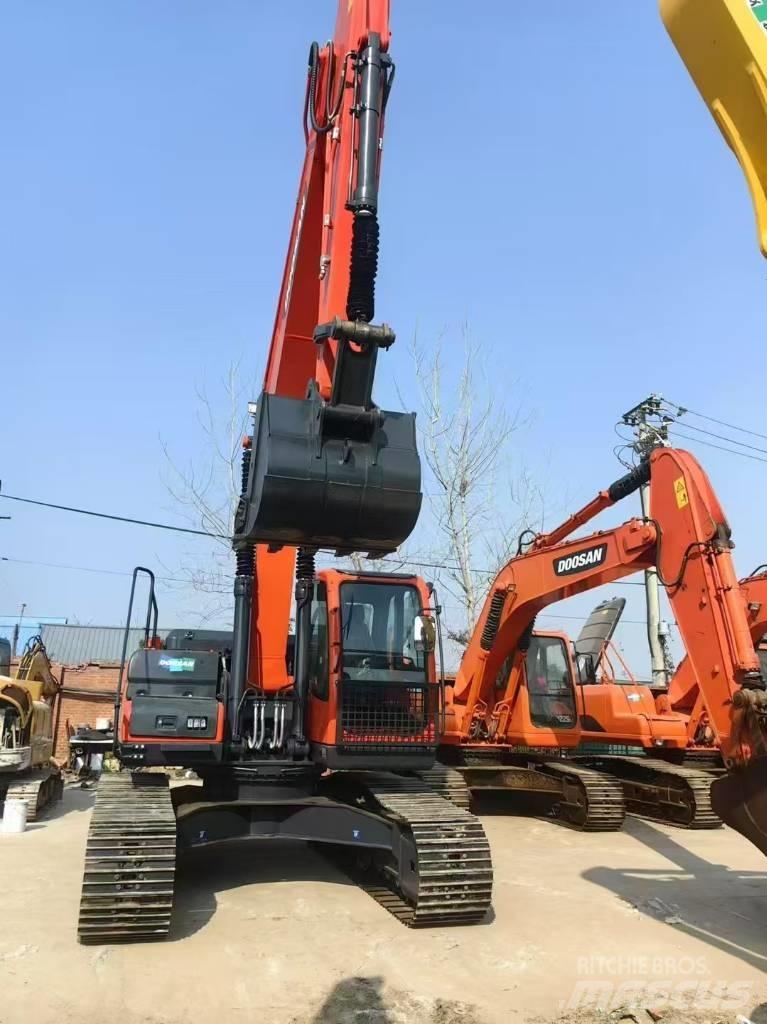 Doosan DX 225 LC 履帶式 挖土機/掘鑿機/挖掘機