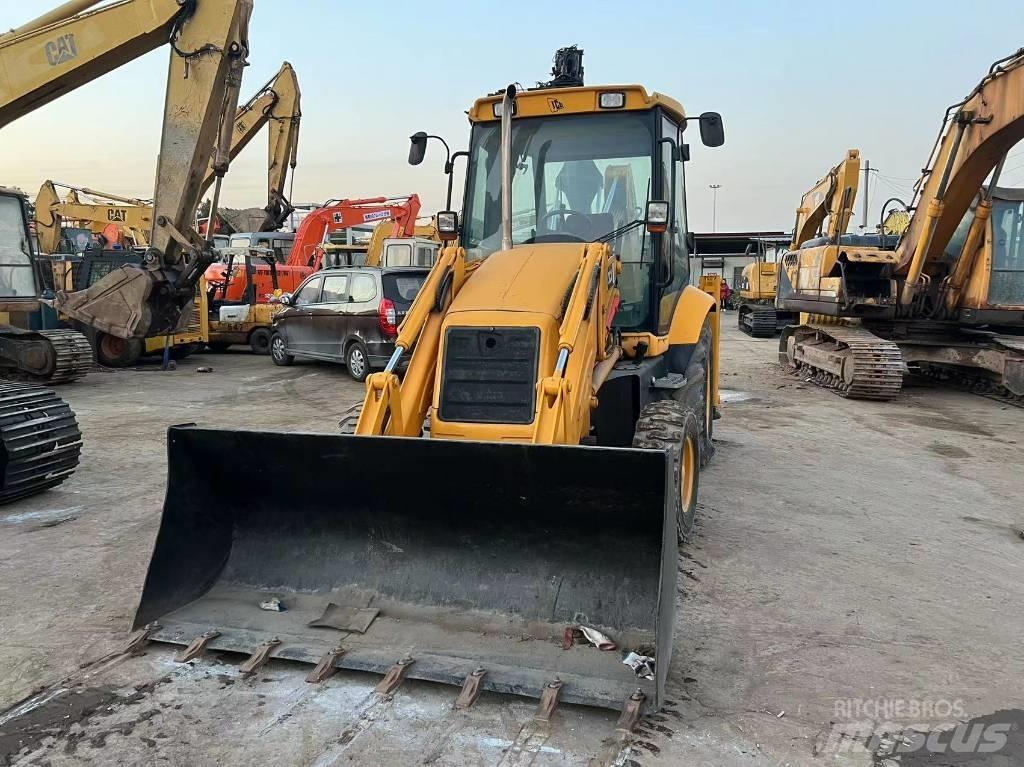 JCB 3CX 反鏟裝載機