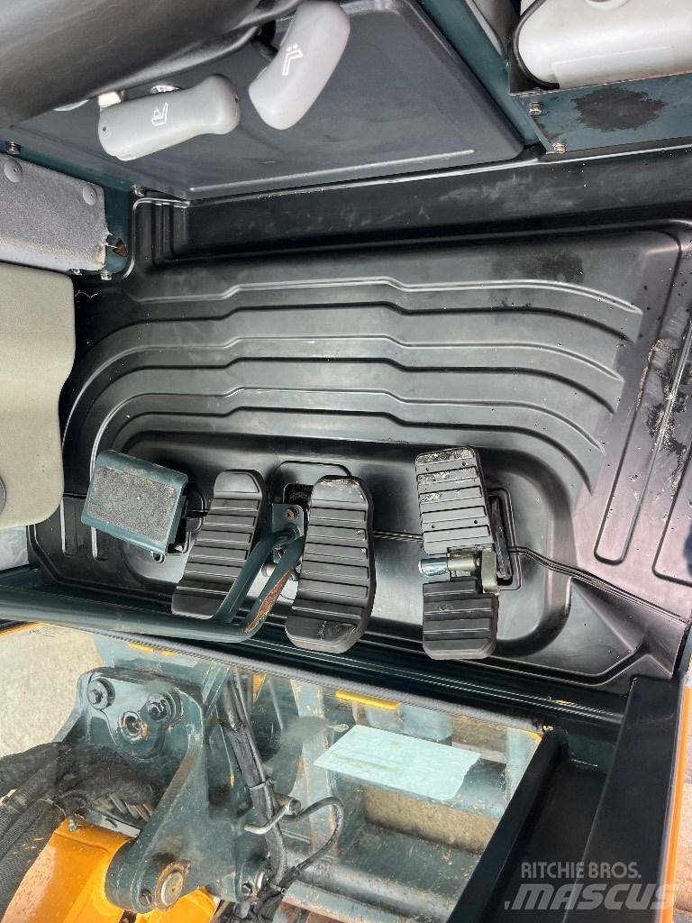 Hyundai R30 Z-9AK 小型挖土機/掘鑿機<7t(小型挖掘機)