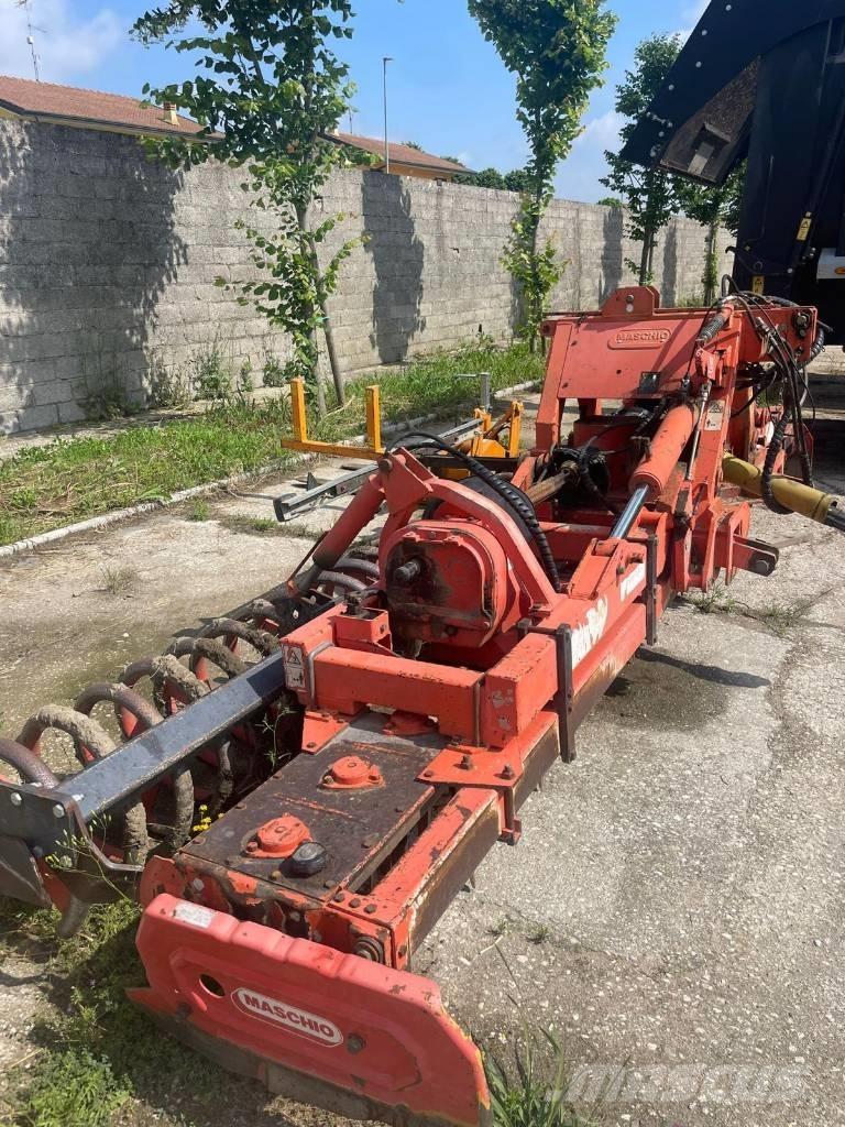 Maschio Aquila 5000 耙車