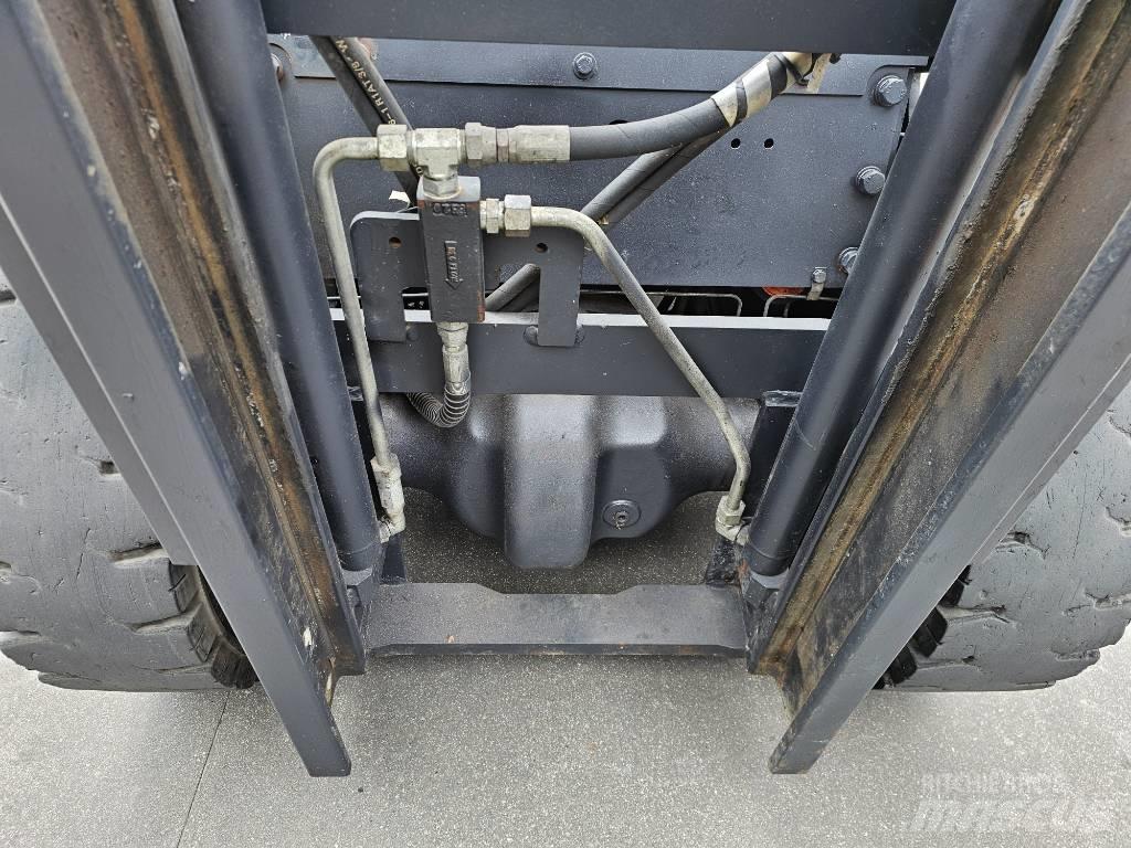 Doosan D 30 G 柴油卡車