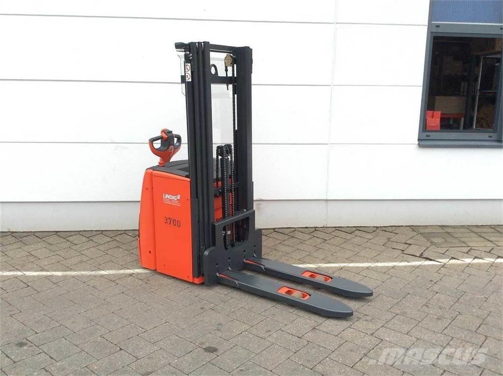 Linde L14 行走控制式堆積機