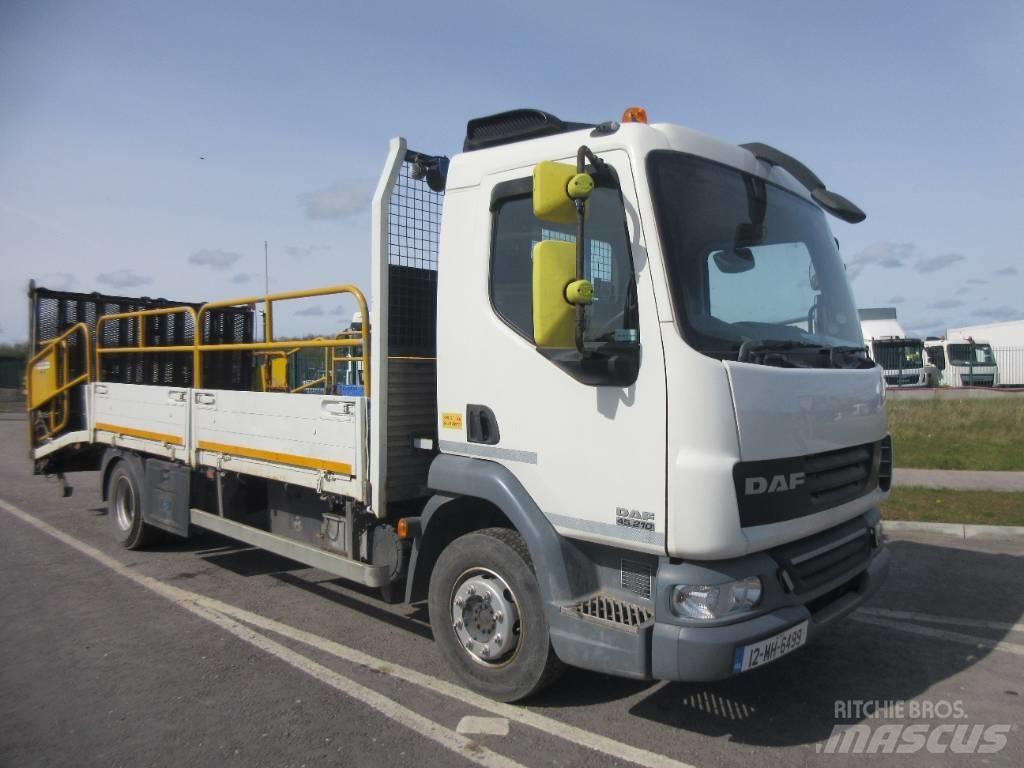 DAF 45.210 ATI 平板 / 絞盤 卡車