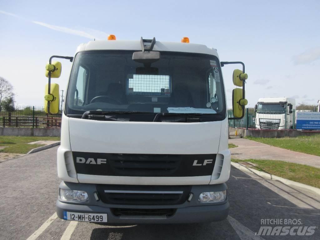DAF 45.210 ATI 平板 / 絞盤 卡車