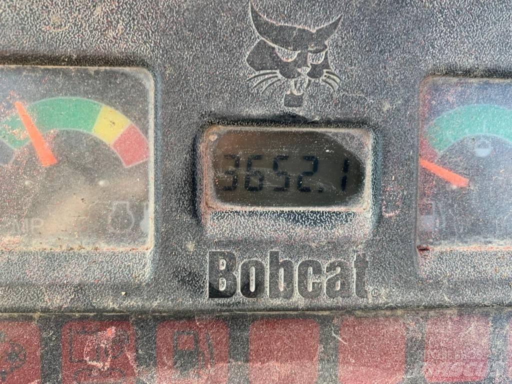 Bobcat 425 小型挖土機/掘鑿機<7t(小型挖掘機)