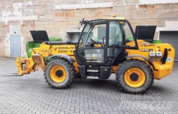 JCB 540-140 伸縮臂操作車