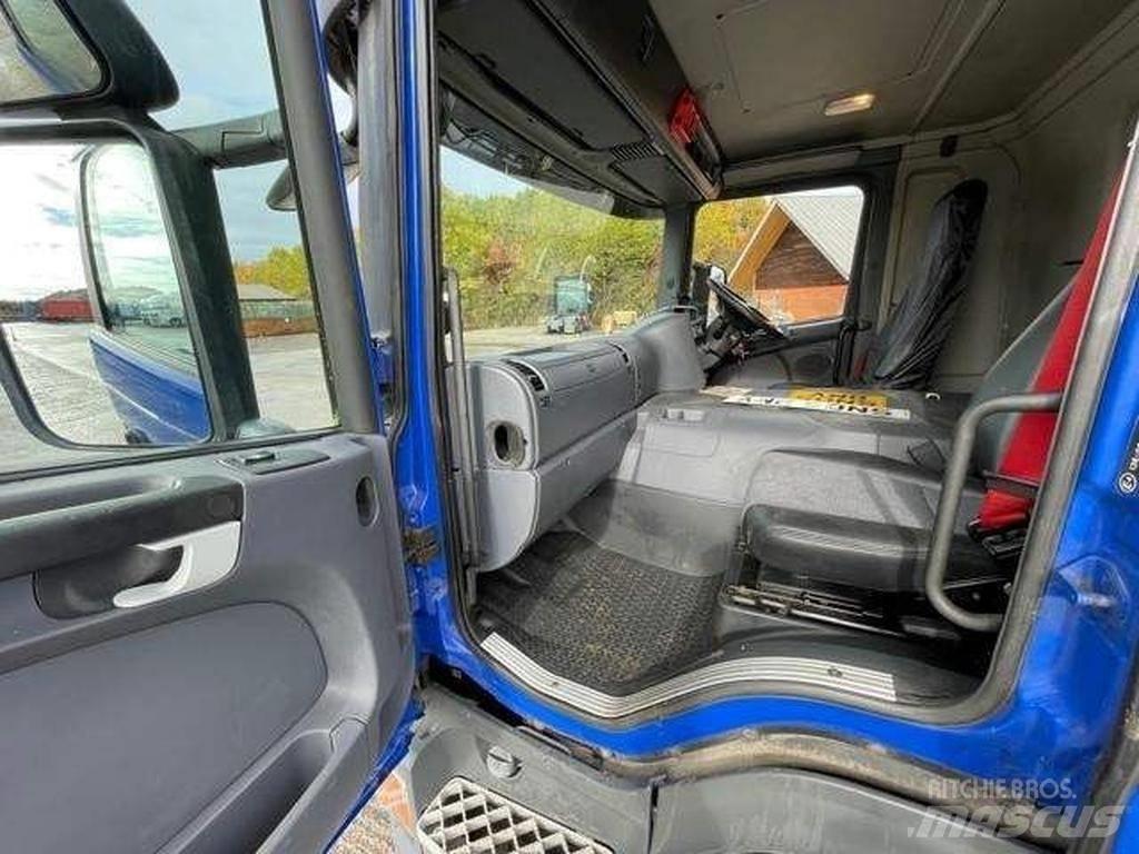 Scania P 230 商用底盤車