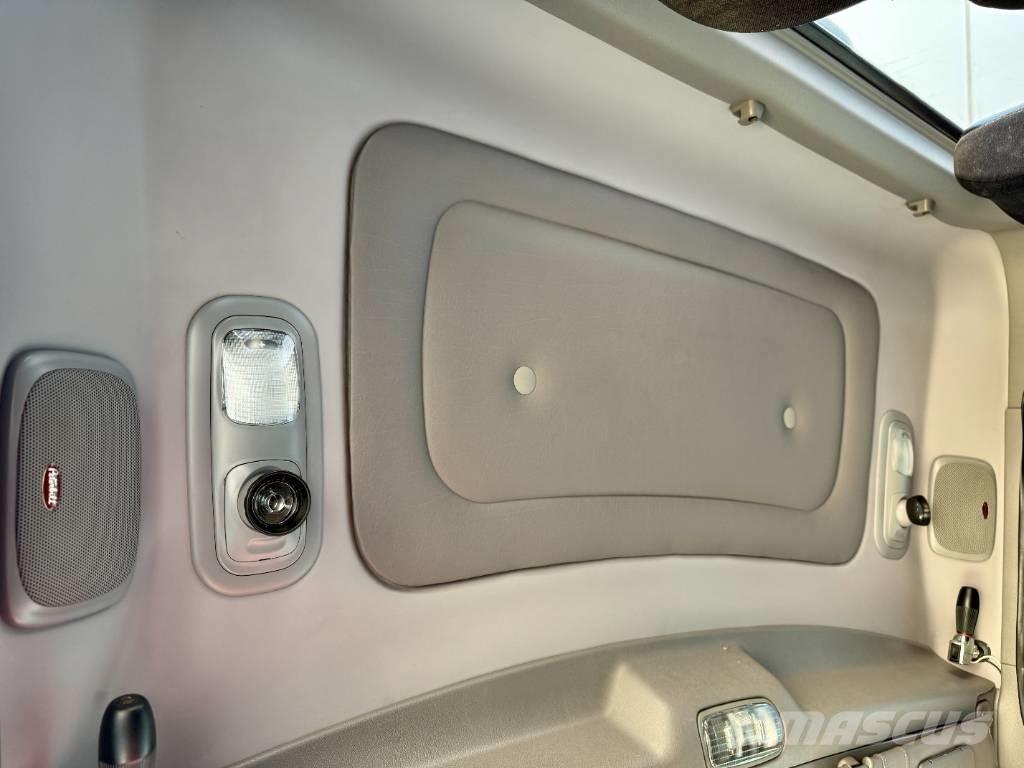 Peterbilt 389 曳引機組件