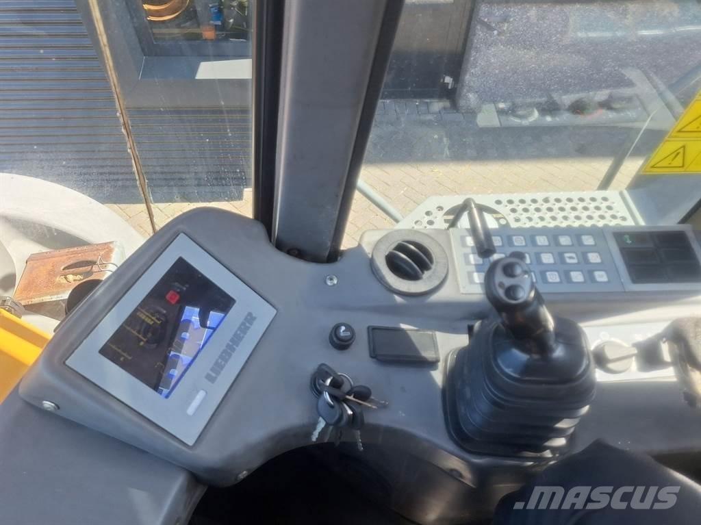 Liebherr L580 輪胎式裝載機
