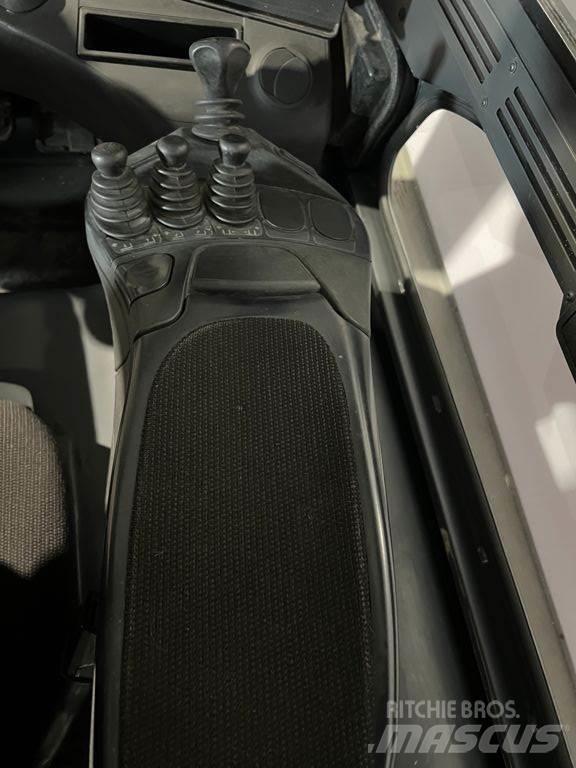 Linde E25L-01 電動堆高機