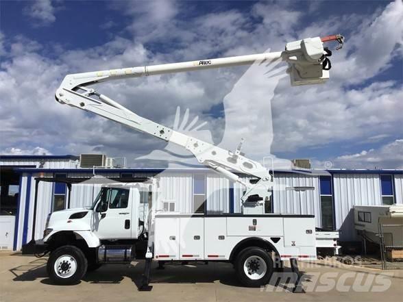 Altec AA55 卡車裝載高空作業車