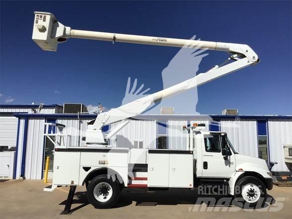 Altec AA600L 卡車裝載高空作業車