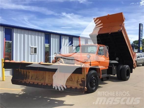 Ford F800 砂鹽撒布機