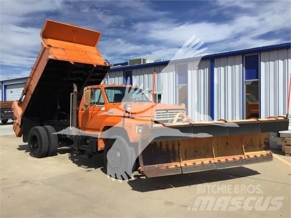 Ford F800 砂鹽撒布機