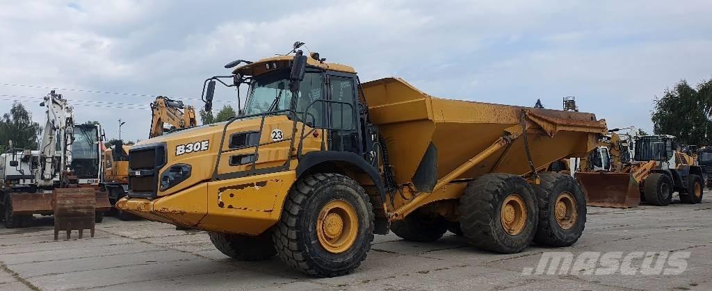Bell B 30 E 鉸接式起吊車