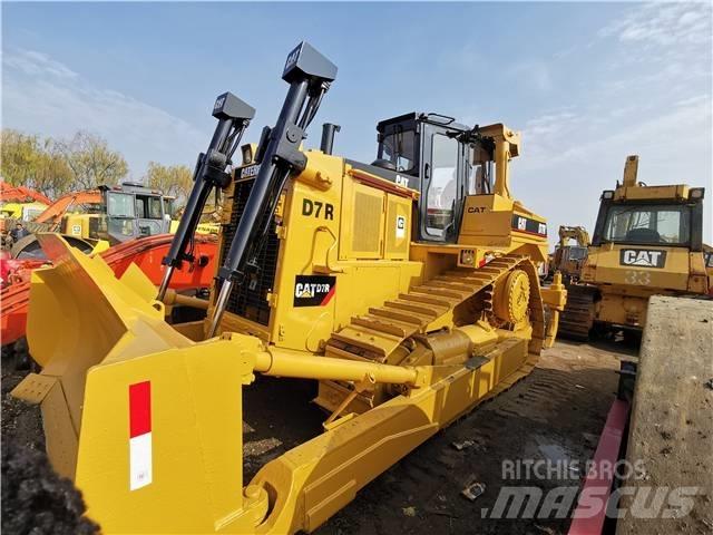 CAT D 7 R 履帶推土機