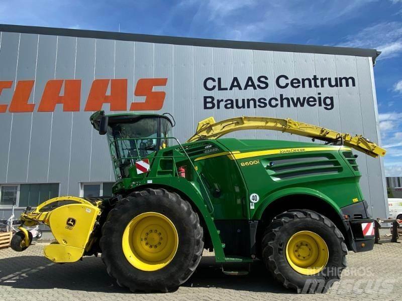 John Deere 8600i 自走式飼料採集機