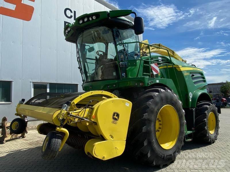 John Deere 8600i 自走式飼料採集機