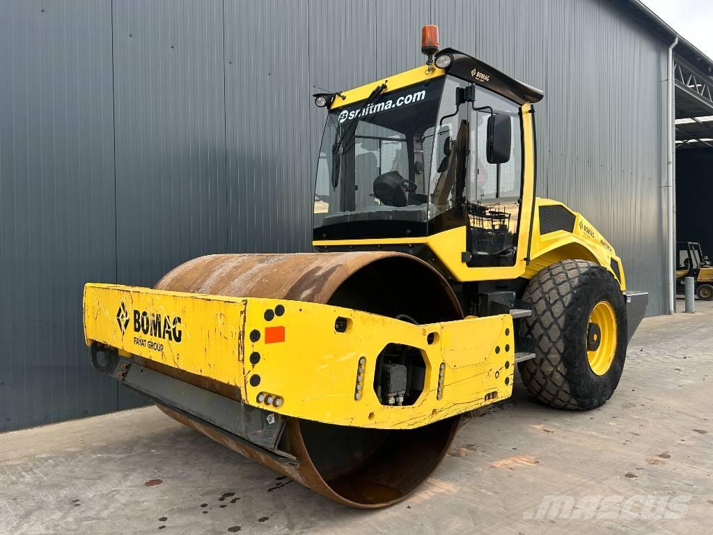 Bomag BW213D-5 單輪滾壓機