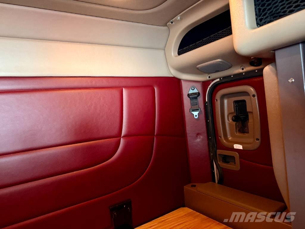 Peterbilt 388 曳引機組件