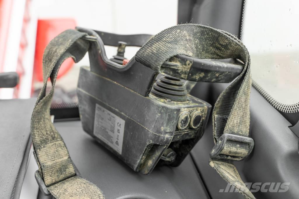 Magni RTH 6.25 伸縮臂操作車